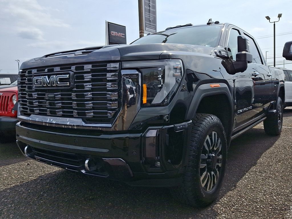 Used 2024 GMC Sierra 3500 Denali Ultimate image 2