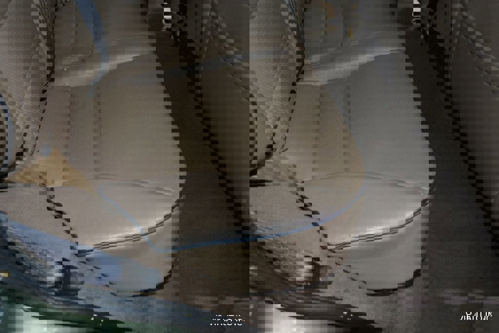 Used 2000 Land Rover Discovery image 26