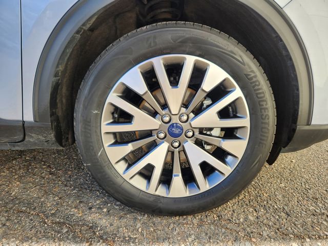 Certified 2022 Ford Escape Titanium w/ Class II Trailer Tow Package image 22