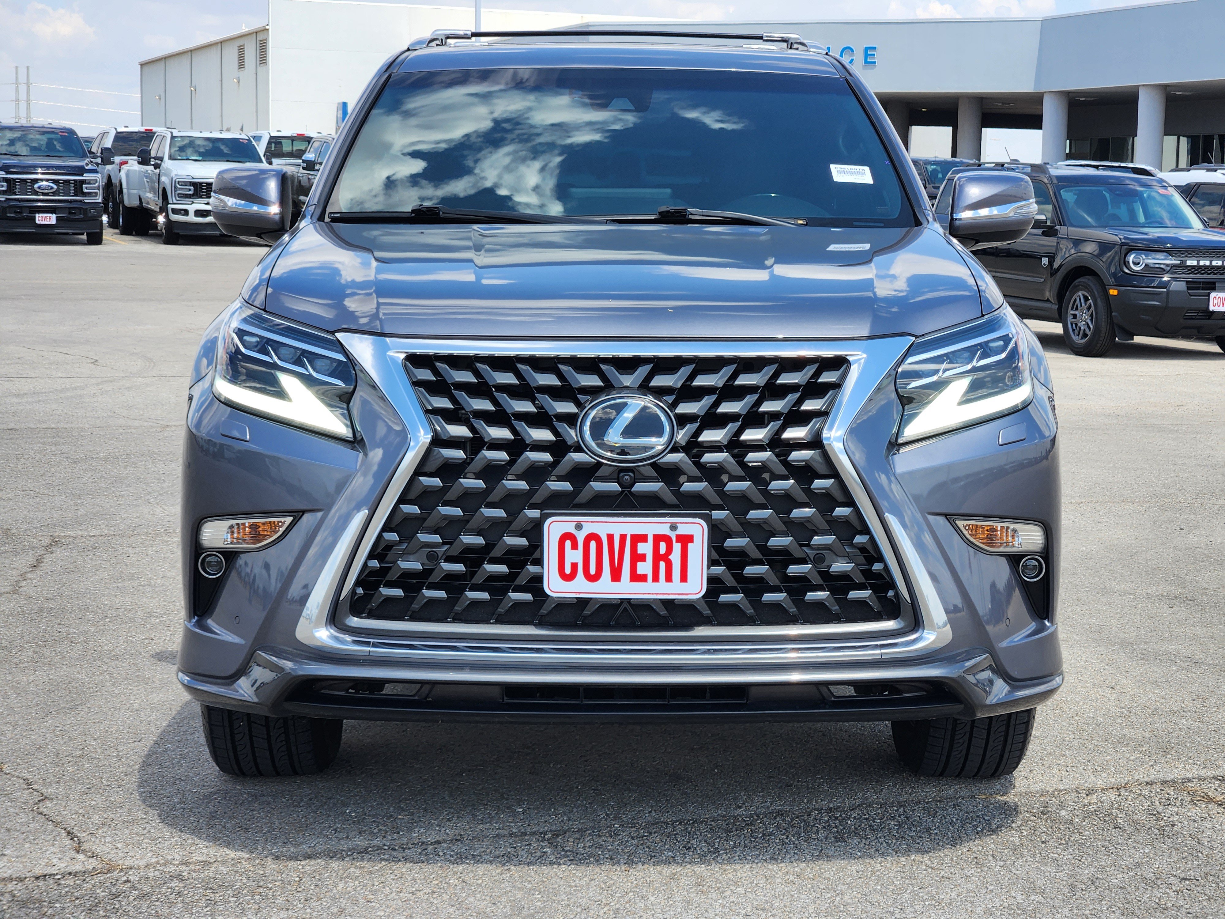 Used 2023 Lexus GX 460 Luxury w/ Sport Design Package AWD/4WD image 2