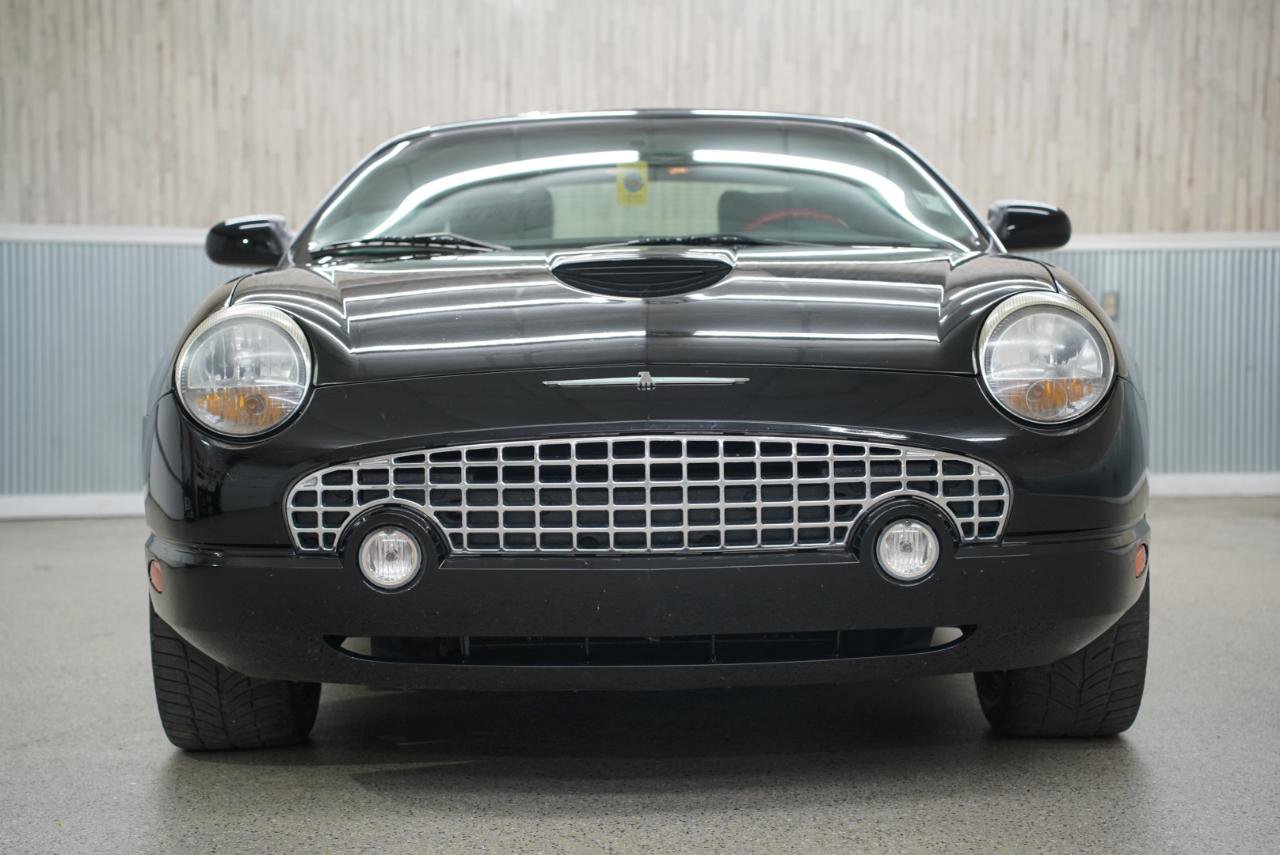 Used 2002 Ford Thunderbird image 3