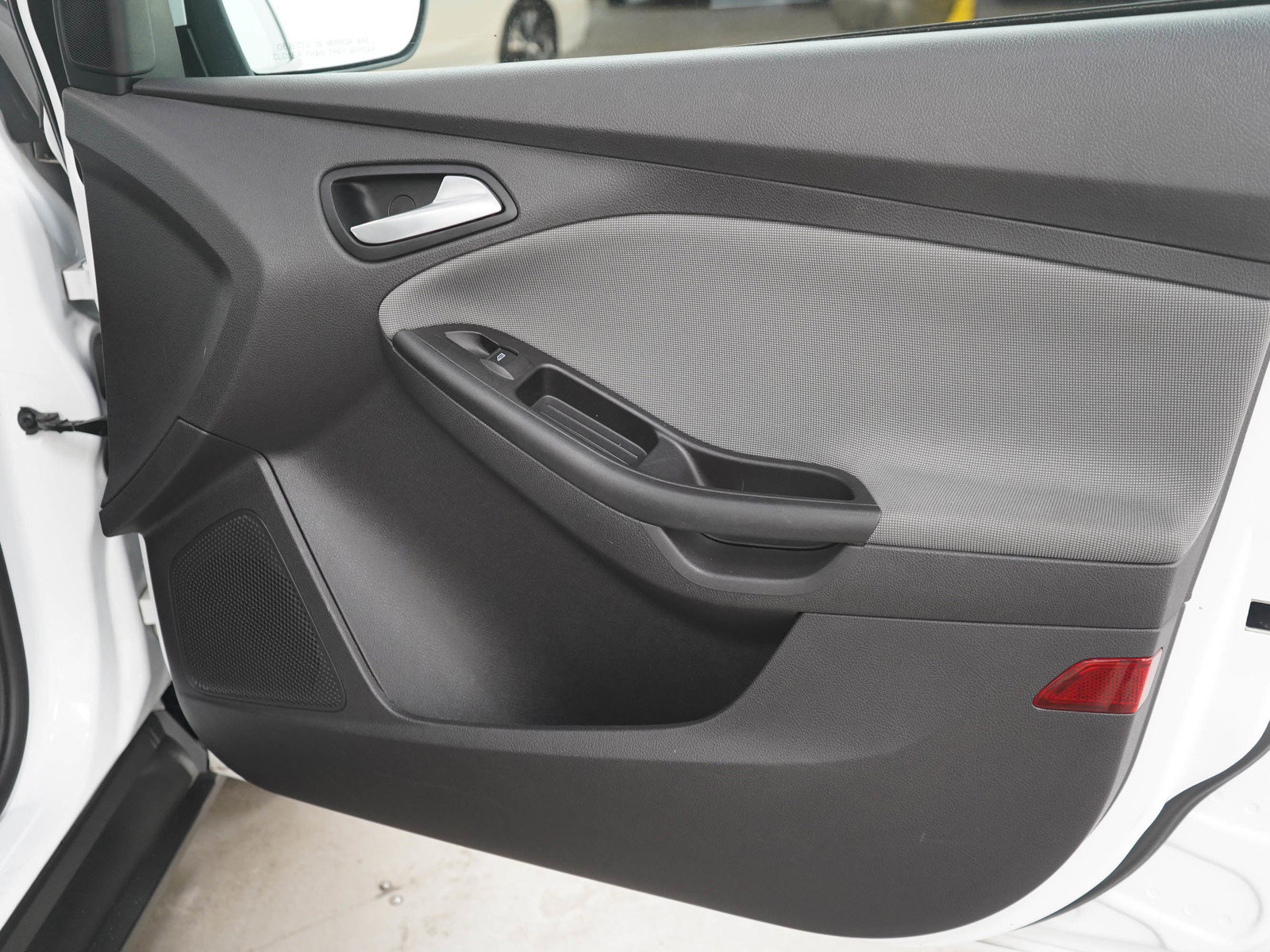 Used 2014 Ford Focus SE FWD image 9