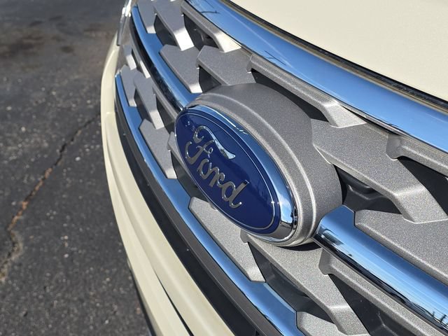 Used 2018 Ford Explorer XLT w/ Equipment Group 202A FWD image 35
