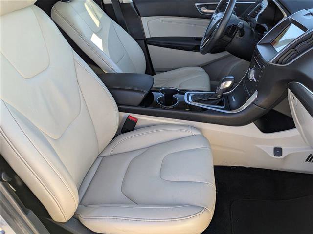 Used 2018 Ford Edge Titanium image 19