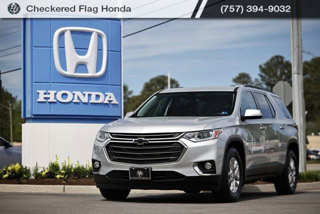 Used 2020 Chevrolet Traverse LT w/ Driver Confidence II Package AWD/4WD image 1