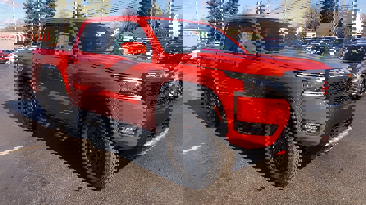 New 2026 Nissan Frontier PRO-4X w/ Pro-4x Convenience Package image 2