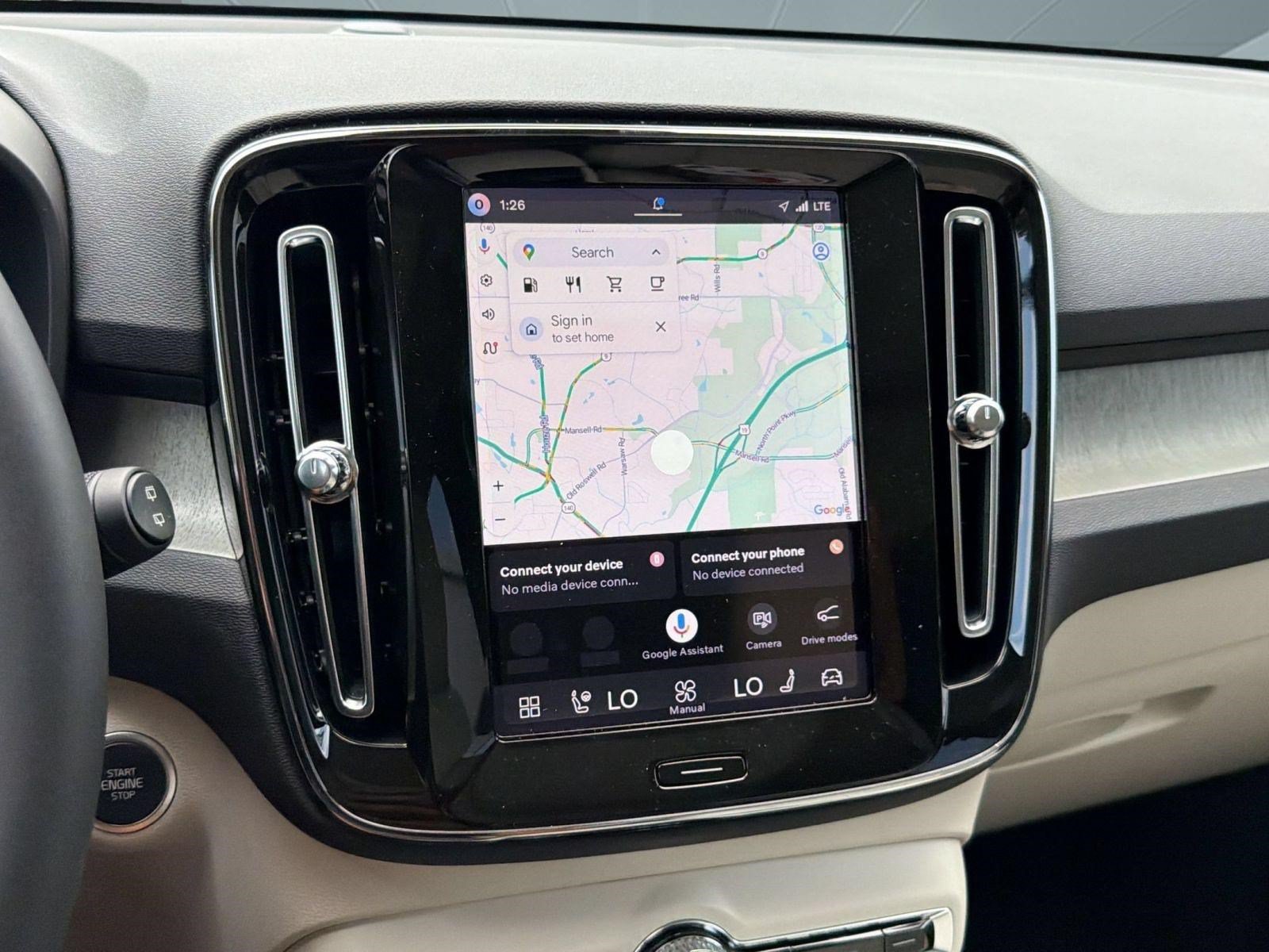 New 2026 Volvo XC40 B4 Plus w/ Climate Package FWD image 18