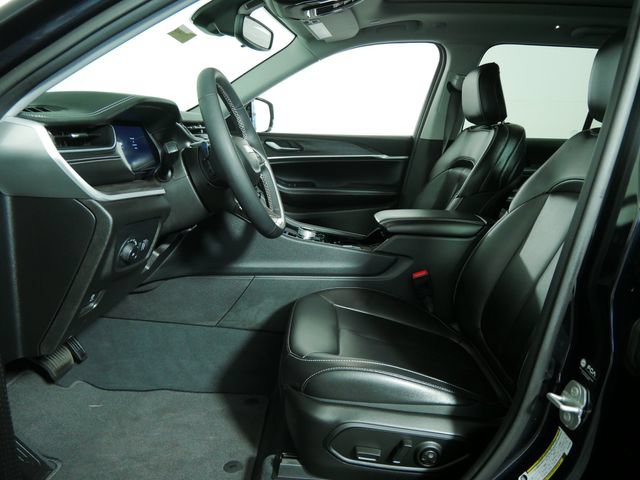 Used 2023 Jeep Grand Cherokee Limited w/ Trailer Tow Prep Group (B) AWD/4WD image 20