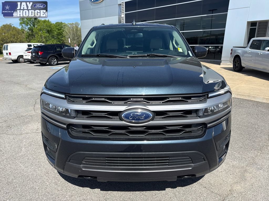 Used 2022 Ford Expedition XLT AWD/4WD image 9