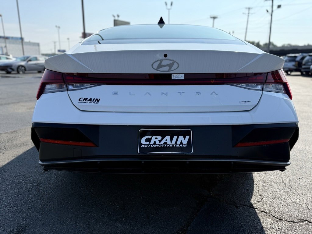 New 2025 Hyundai Elantra Limited image 6