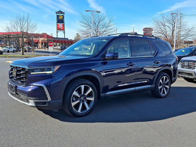Certified 2023 Honda Pilot Elite image 3