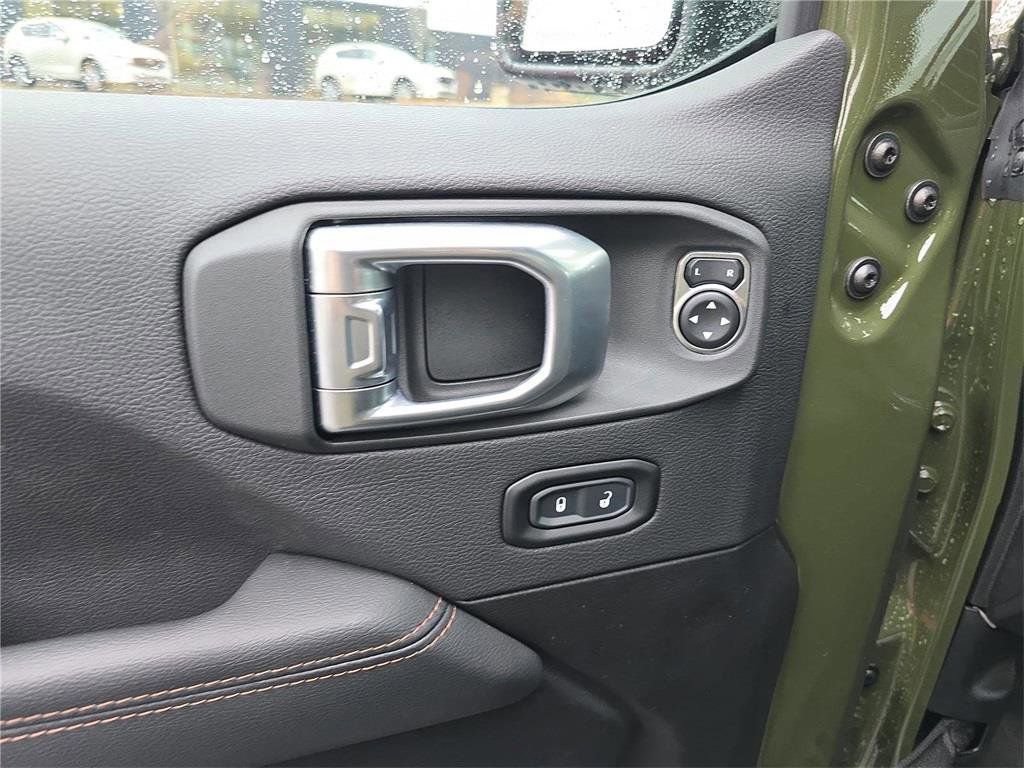 Used 2023 Jeep Wrangler Rubicon 392 image 19