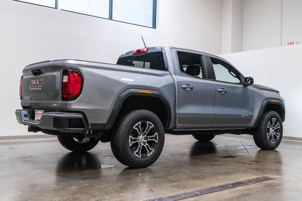 Used 2024 GMC Canyon AT4 w/ Technology Package AWD/4WD image 9