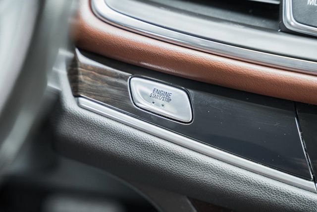 Used 2020 Buick Enclave Avenir w/ Avenir Technology Package AWD/4WD image 26