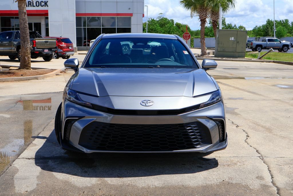 Used 2026 Toyota Camry SE FWD image 25