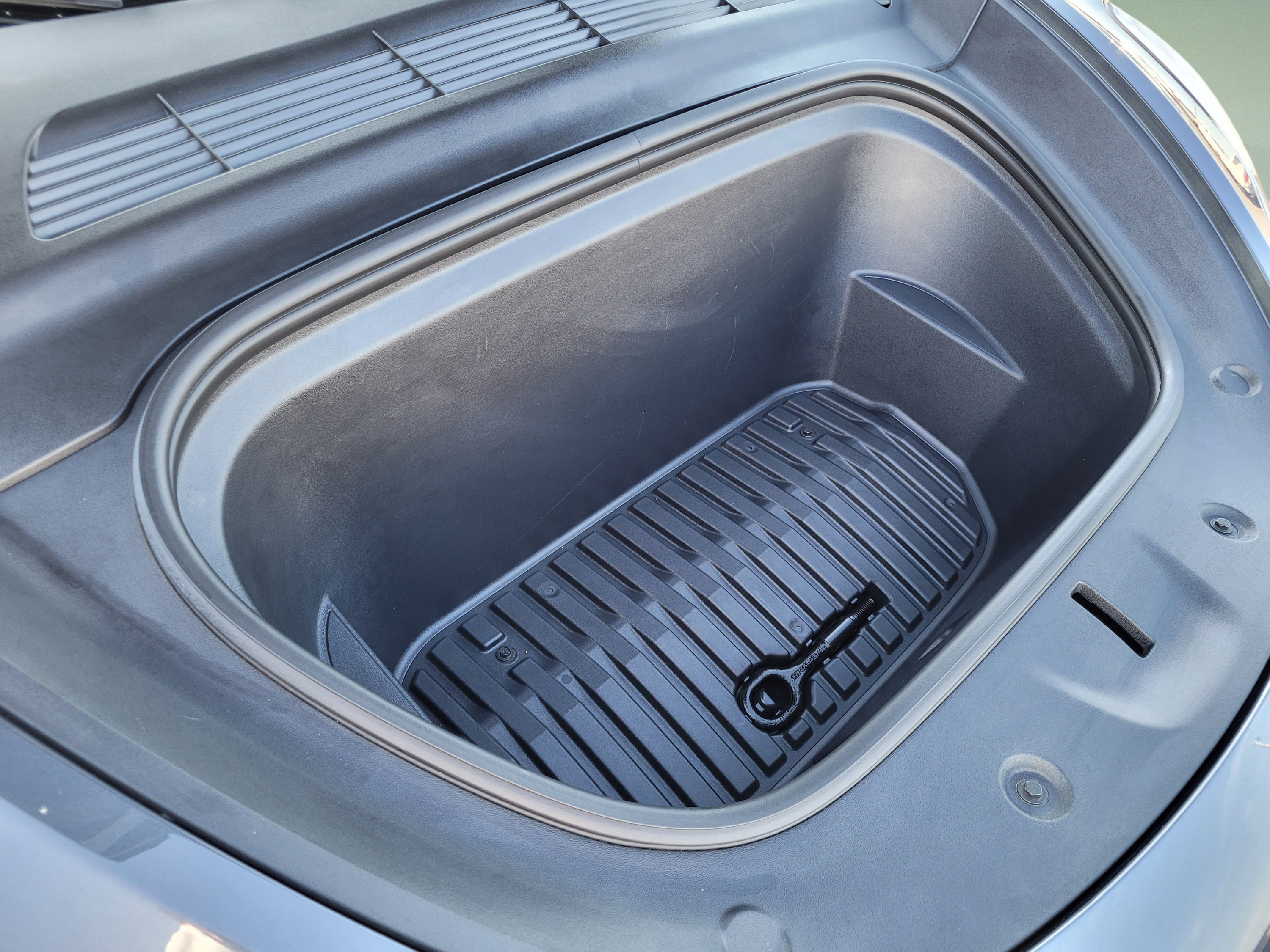 Used 2023 Tesla Model Y Long Range AWD/4WD image 25