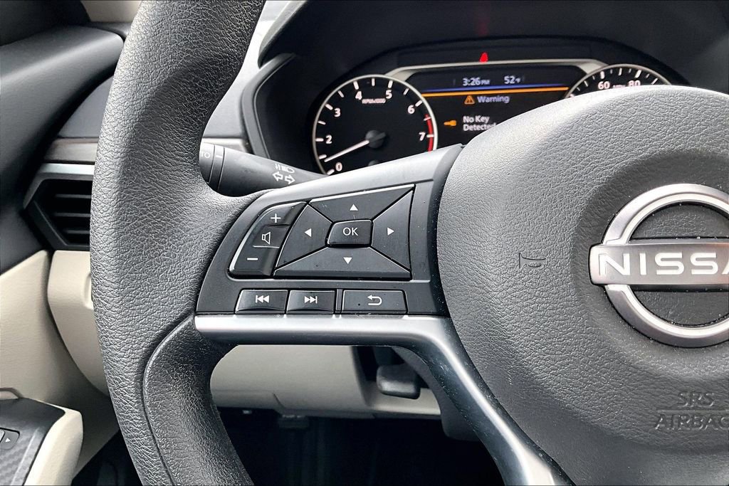 Used 2025 Nissan Altima 2.5 SV image 18