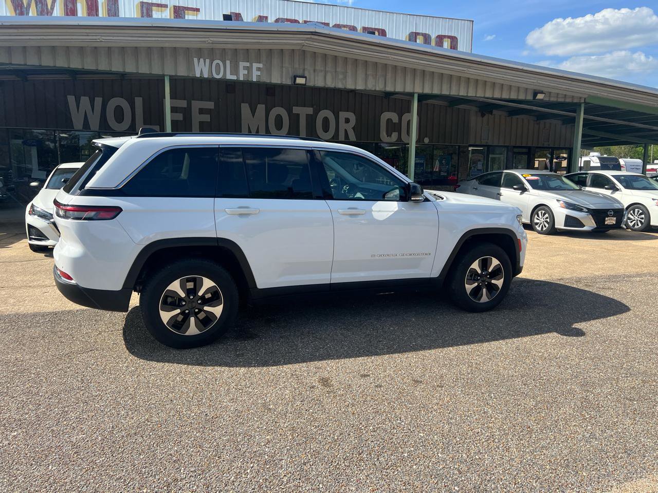 Used 2024 Jeep Grand Cherokee Limited 4xe image 7