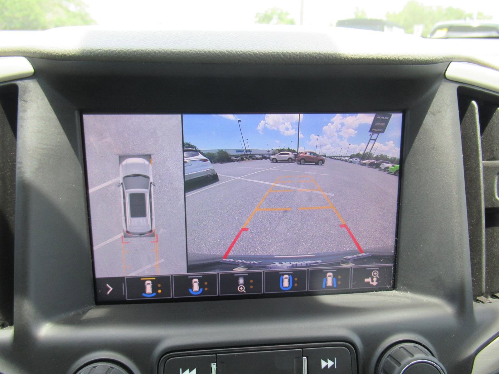 Used 2020 GMC Terrain Denali w/ Denali Premium Package FWD image 29