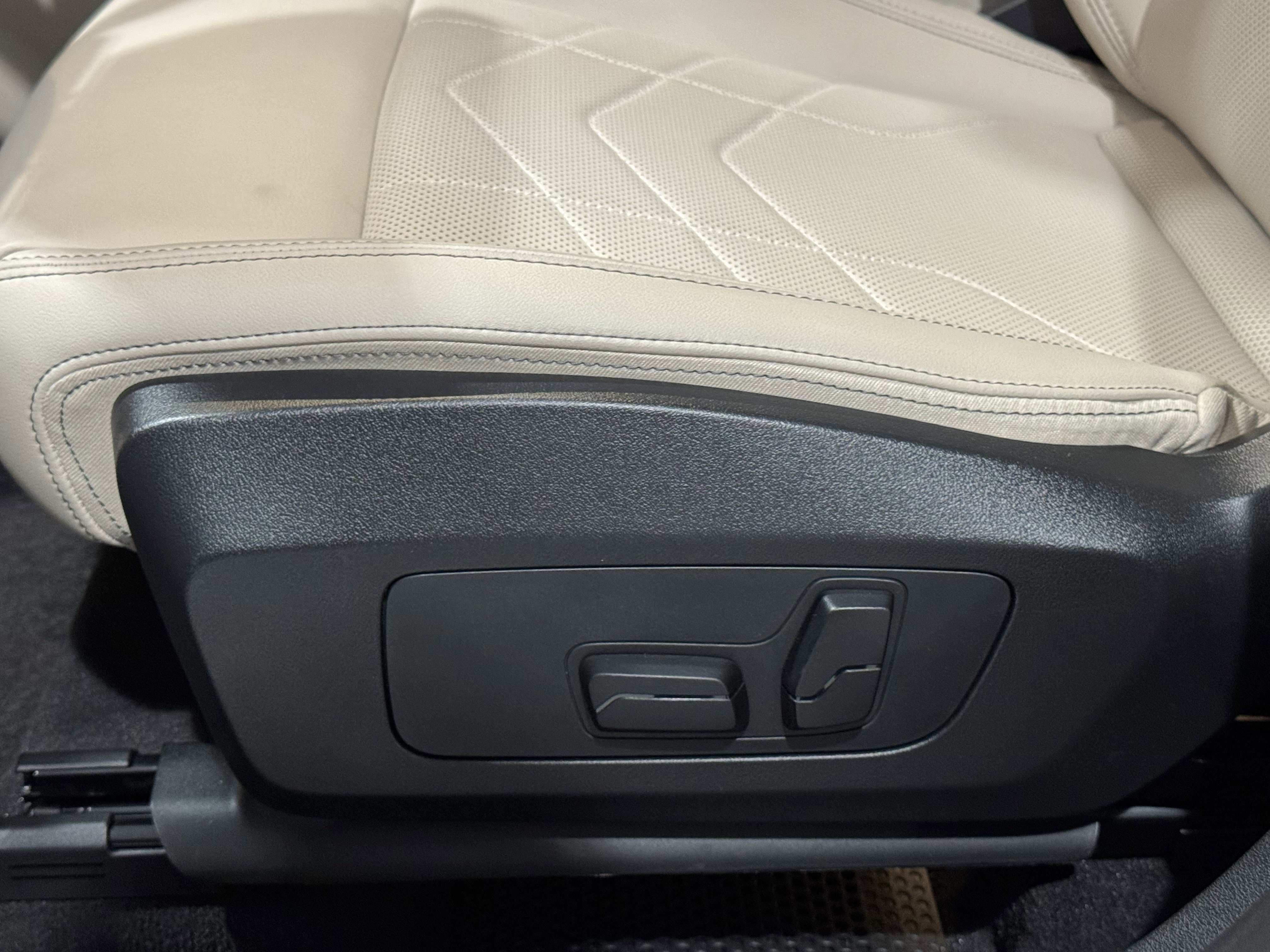 Used 2025 BMW X1 xDrive28i w/ Convenience Package image 26