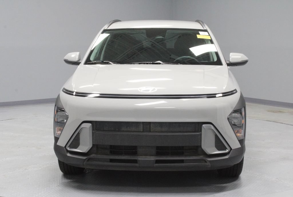 Used 2025 Hyundai Kona SEL FWD image 5