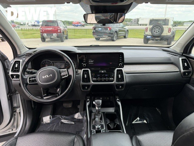 Used 2022 Kia Sorento EX w/ Panoramic Sunroof Package FWD image 30