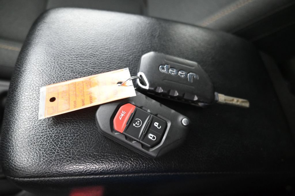 Used 2024 Jeep Wrangler Unlimited AWD/4WD image 20