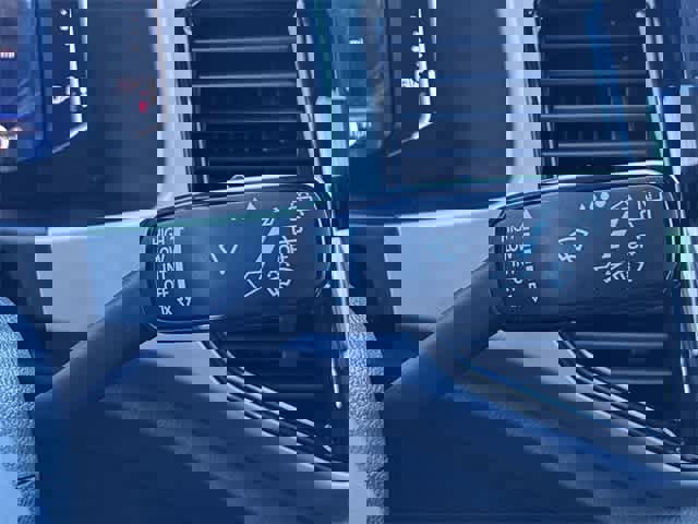 Used 2023 Volkswagen Atlas Cross Sport SEL R-Line image 28