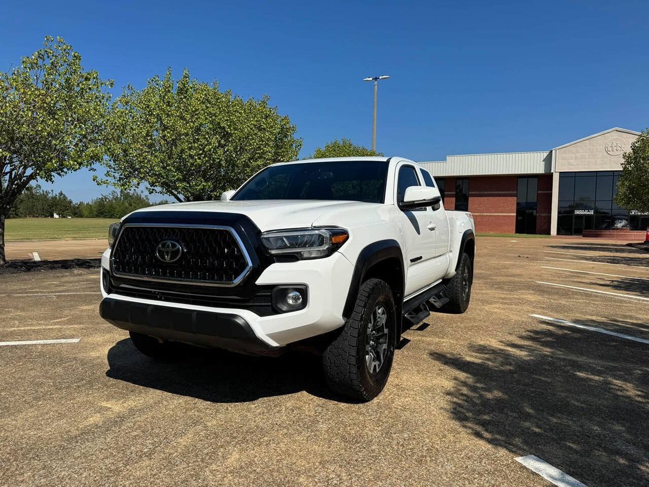 Used 2023 Toyota Tacoma TRD Off-Road AWD/4WD image 4