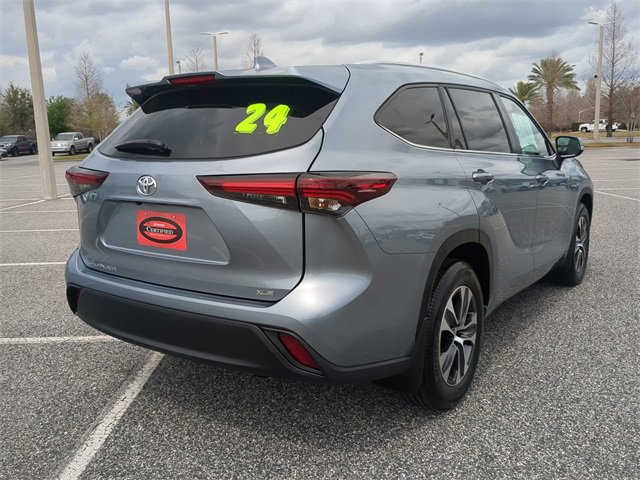 Certified 2024 Toyota Highlander XLE image 4