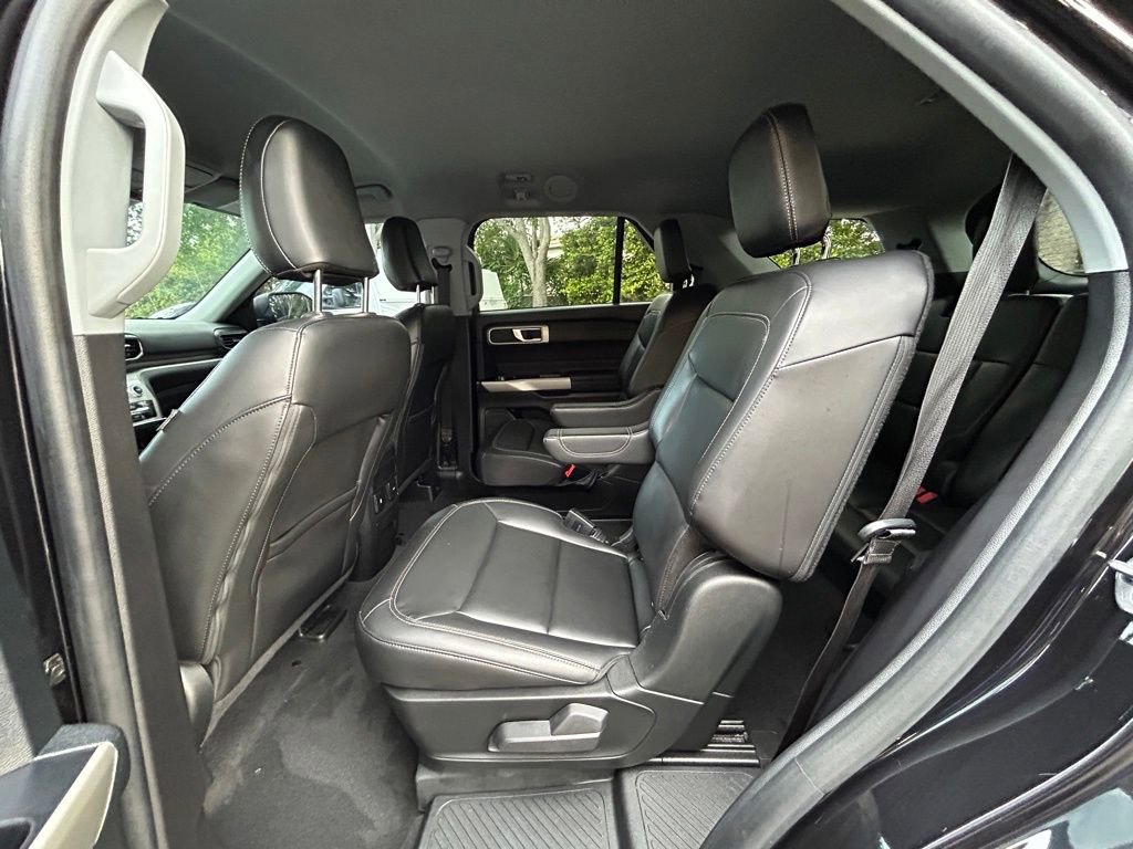 Used 2022 Ford Explorer XLT w/ Equipment Group 202A image 31