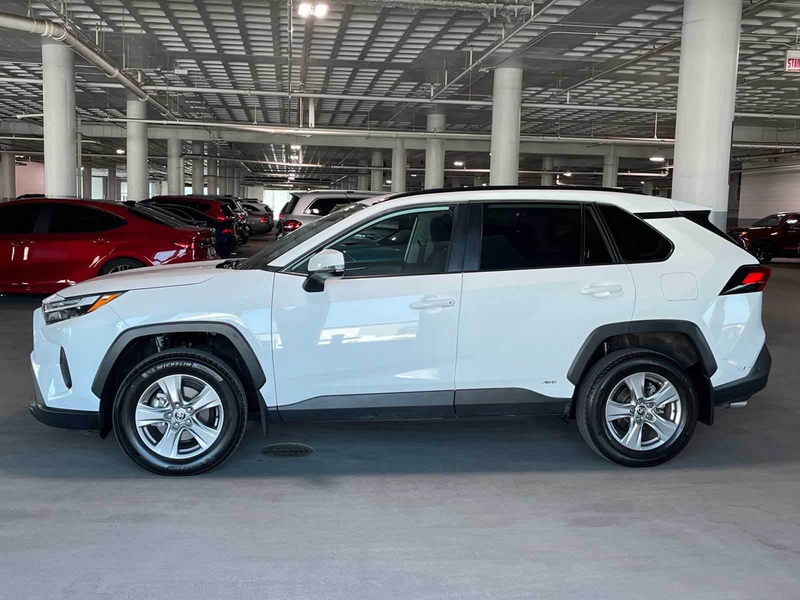 Used 2025 Toyota RAV4 LE AWD/4WD image 7