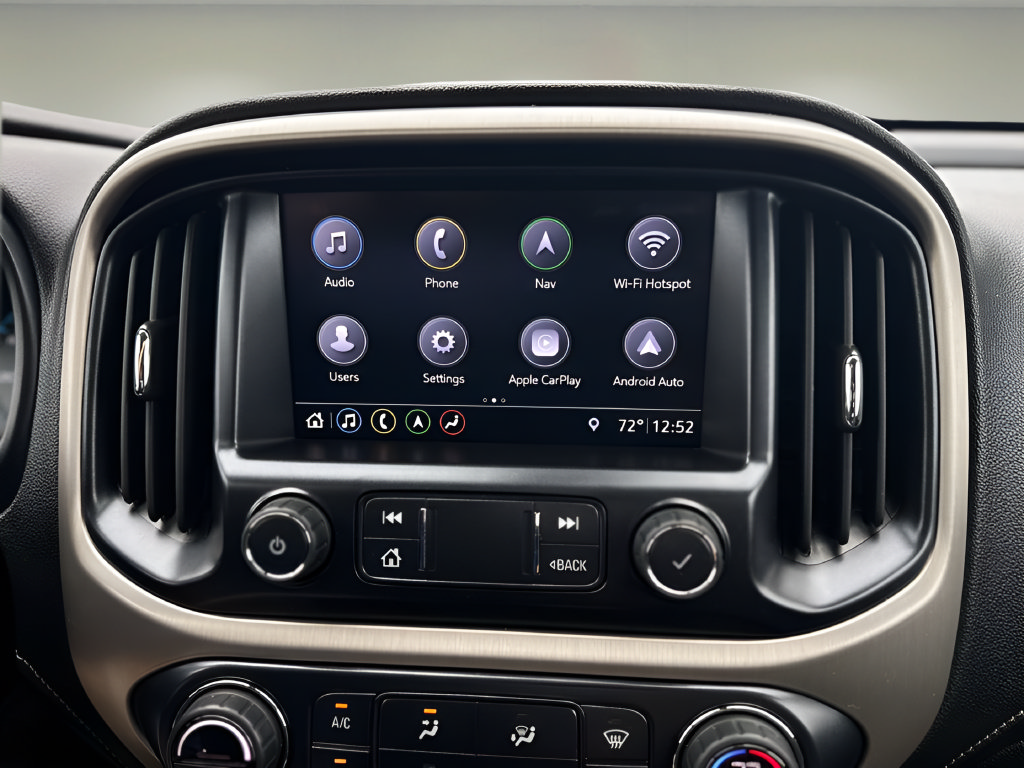 Used 2020 GMC Canyon Denali RWD image 9