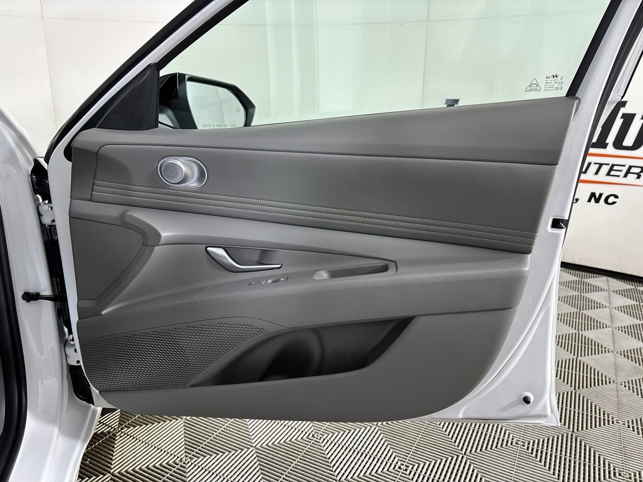 Used 2026 Hyundai Elantra Sport FWD image 29