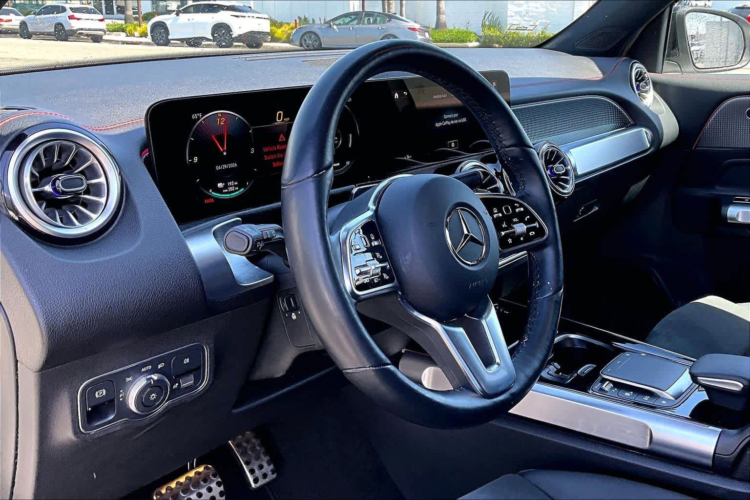 Used 2023 Mercedes-Benz EQB 300 4MATIC image 17
