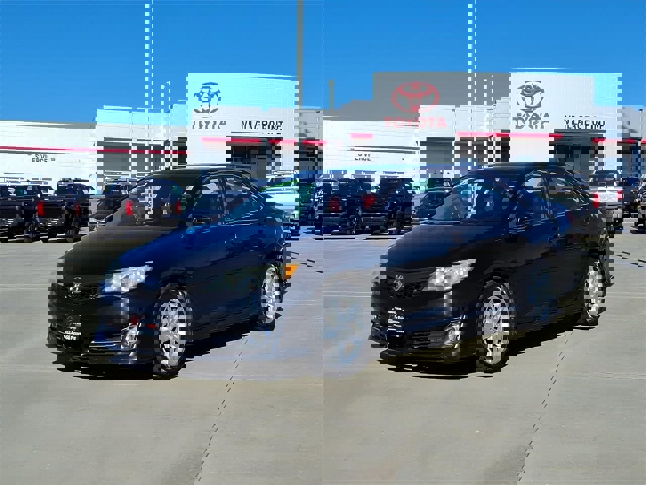 Used 2014 Toyota Camry SE