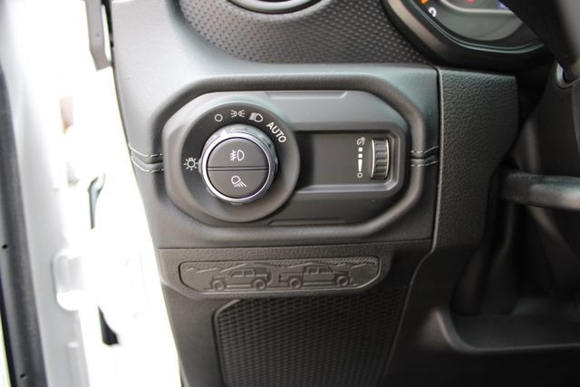 Used 2026 Jeep Gladiator Rubicon AWD/4WD image 18