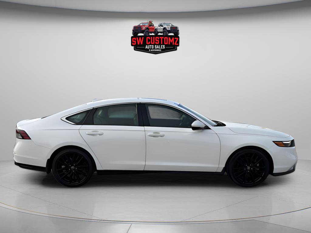 Used 2023 Honda Accord Touring image 8