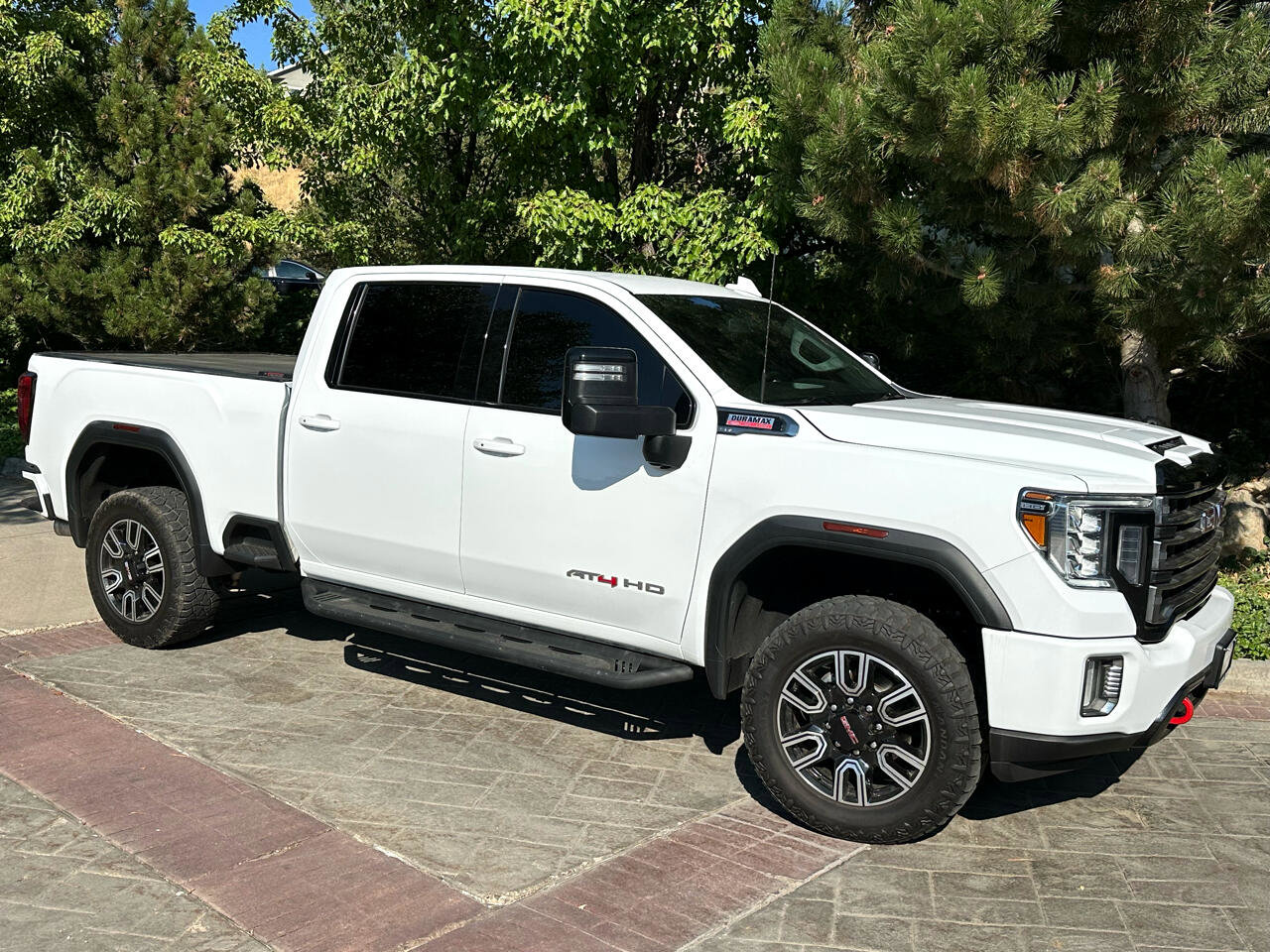 Used 2021 GMC Sierra 2500 AT4 image 1