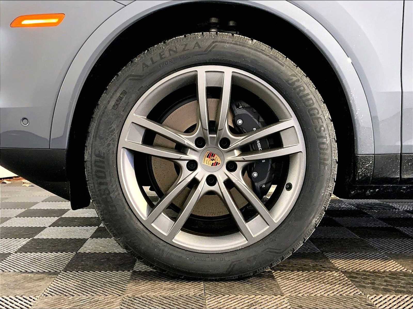 New 2026 Porsche Cayenne image 11