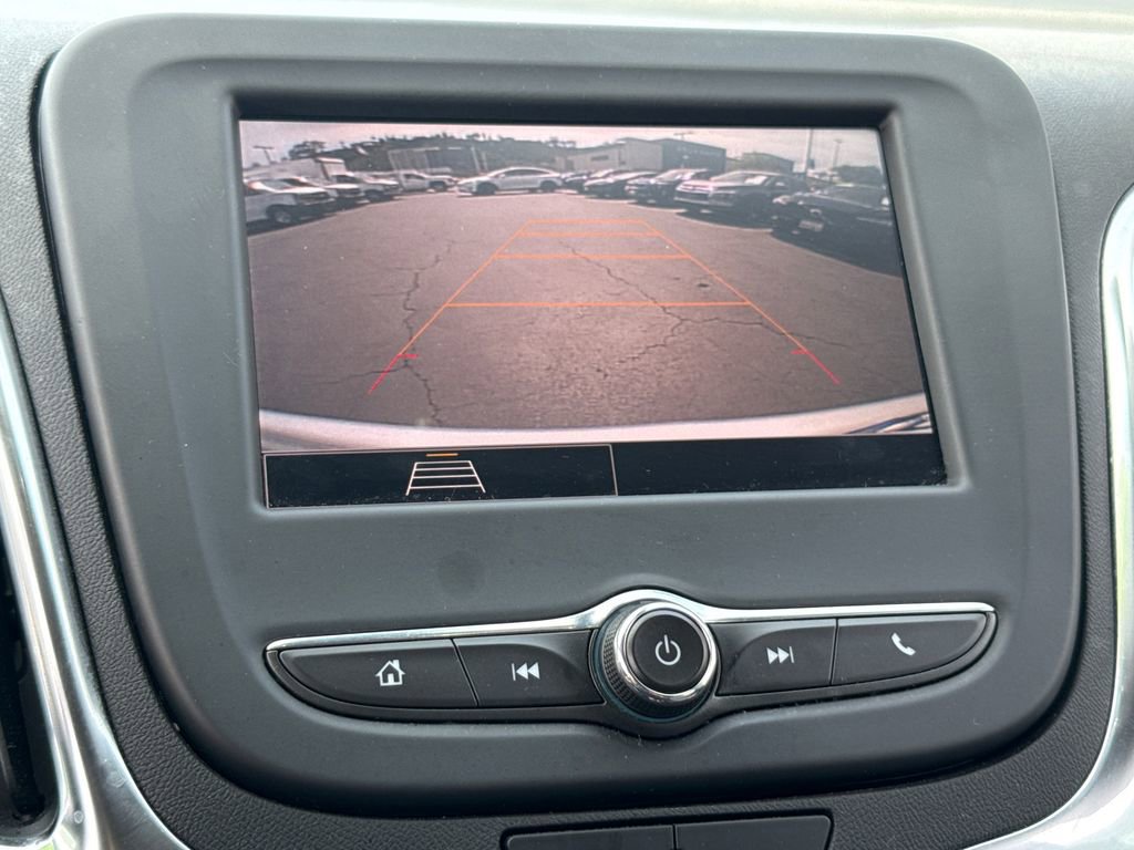 Used 2022 Chevrolet Equinox LS image 28