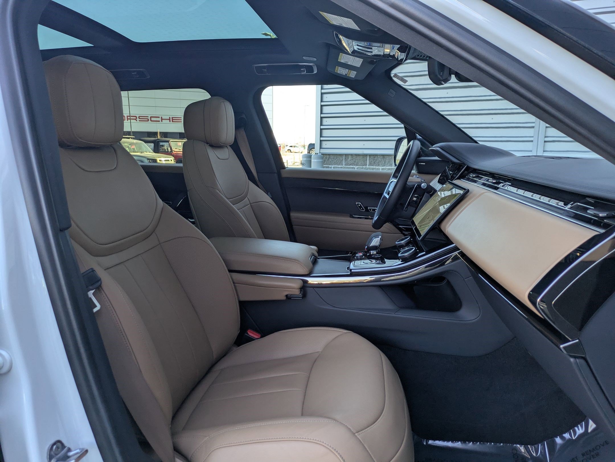 Certified 2023 Land Rover Range Rover Sport SE image 30