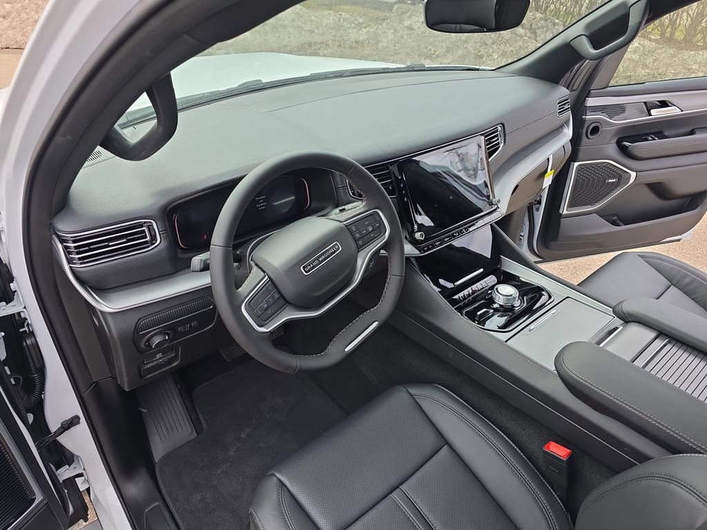 New 2026 Jeep Grand Wagoneer Limited w/ Premium Group II AWD/4WD image 18