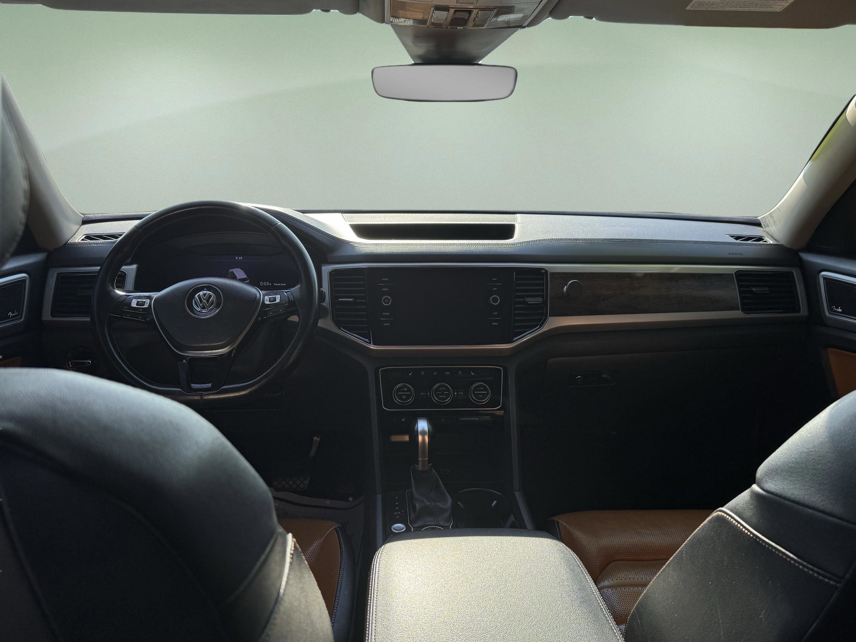 Used 2018 Volkswagen Atlas SEL Premium image 17