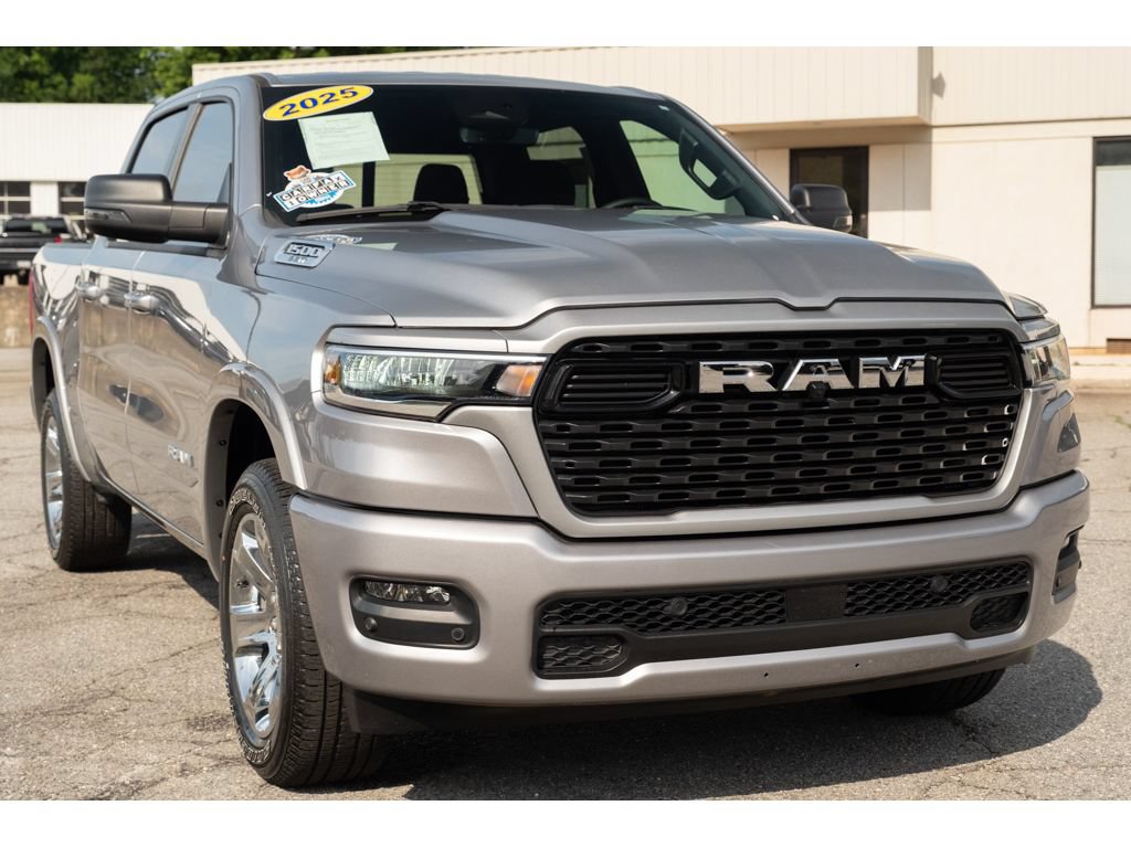 Used 2025 RAM 1500 Big Horn AWD/4WD image 33