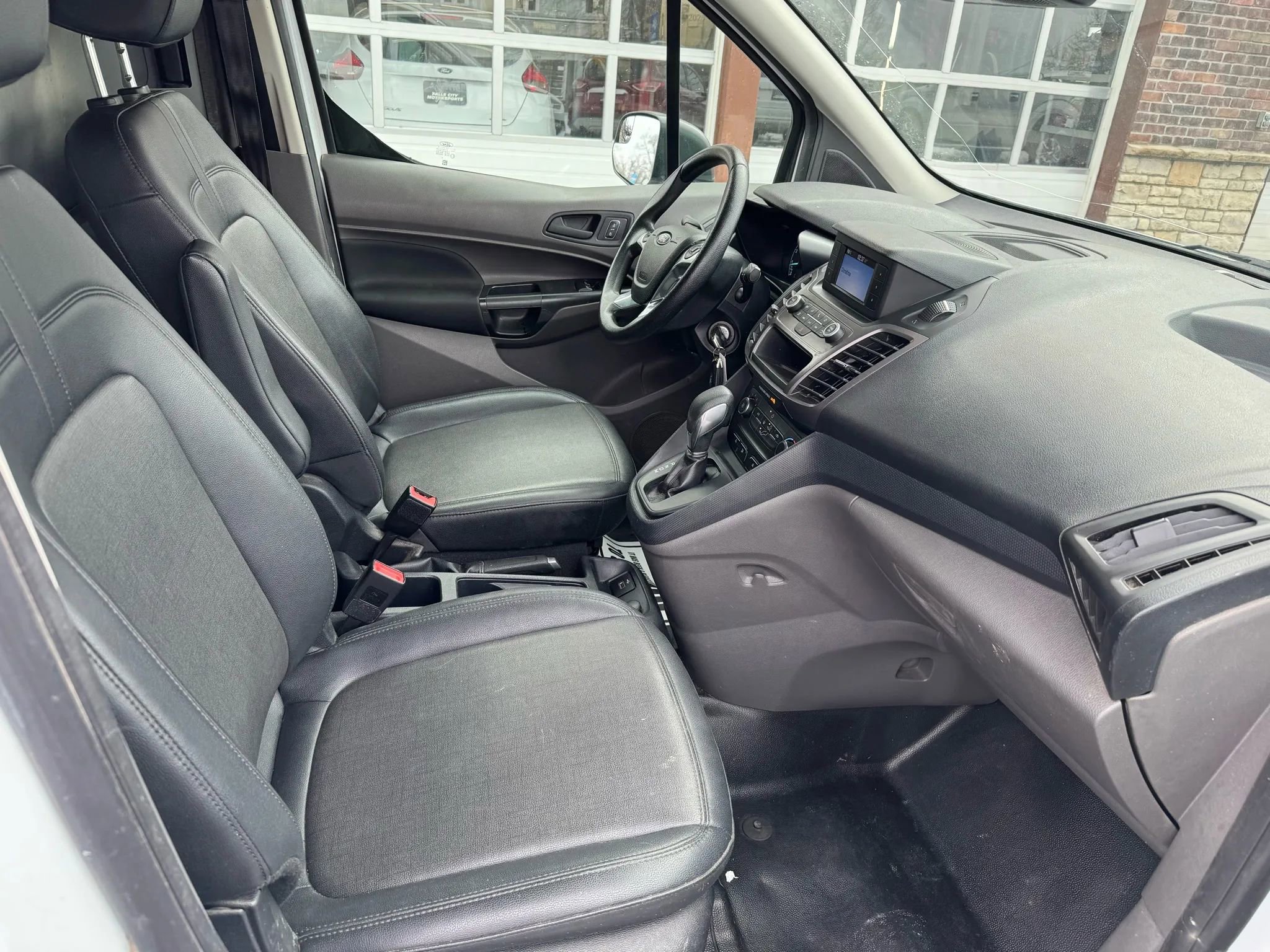 Used 2020 Ford Transit Connect XL image 28