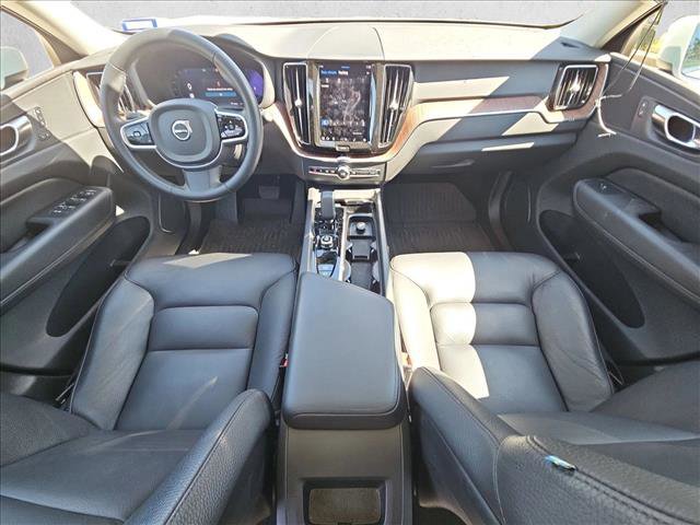 Used 2023 Volvo XC60 B5 Plus w/ Protection Package Premier image 17