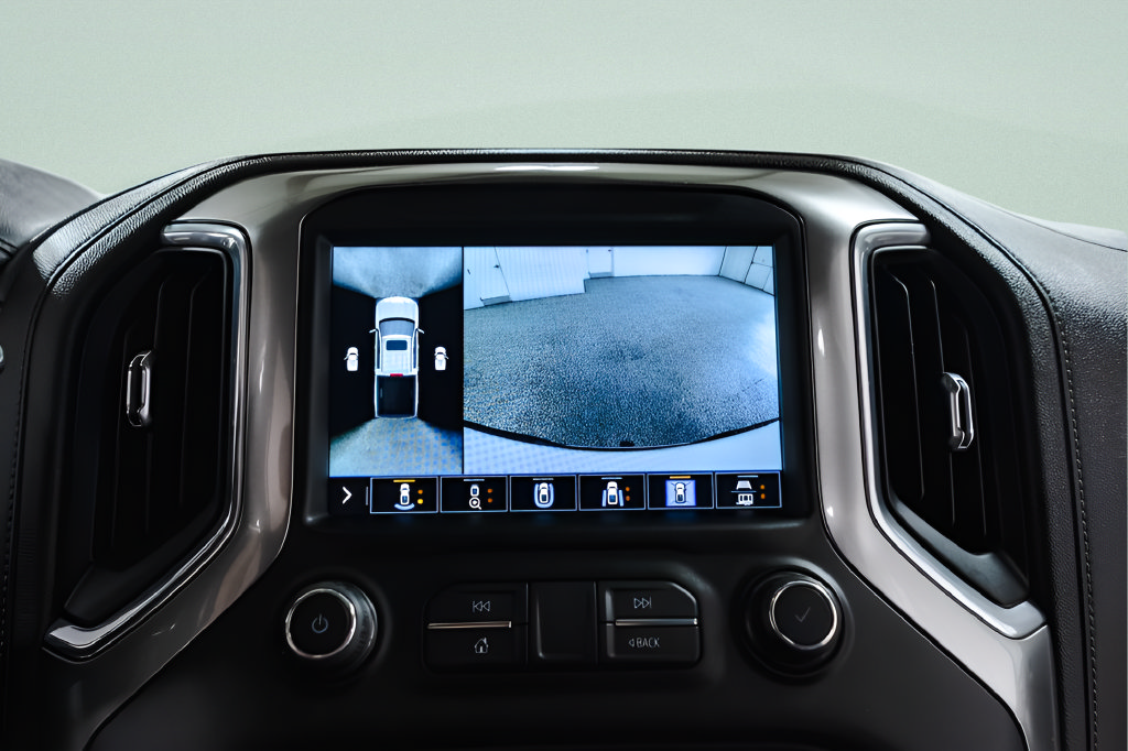 Used 2020 Chevrolet Silverado 1500 LTZ w/ LTZ Premium Package AWD/4WD image 16