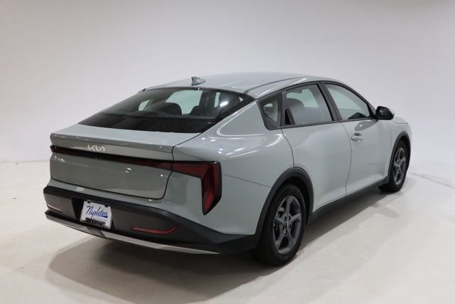 Used 2025 Kia K4 LXS image 8