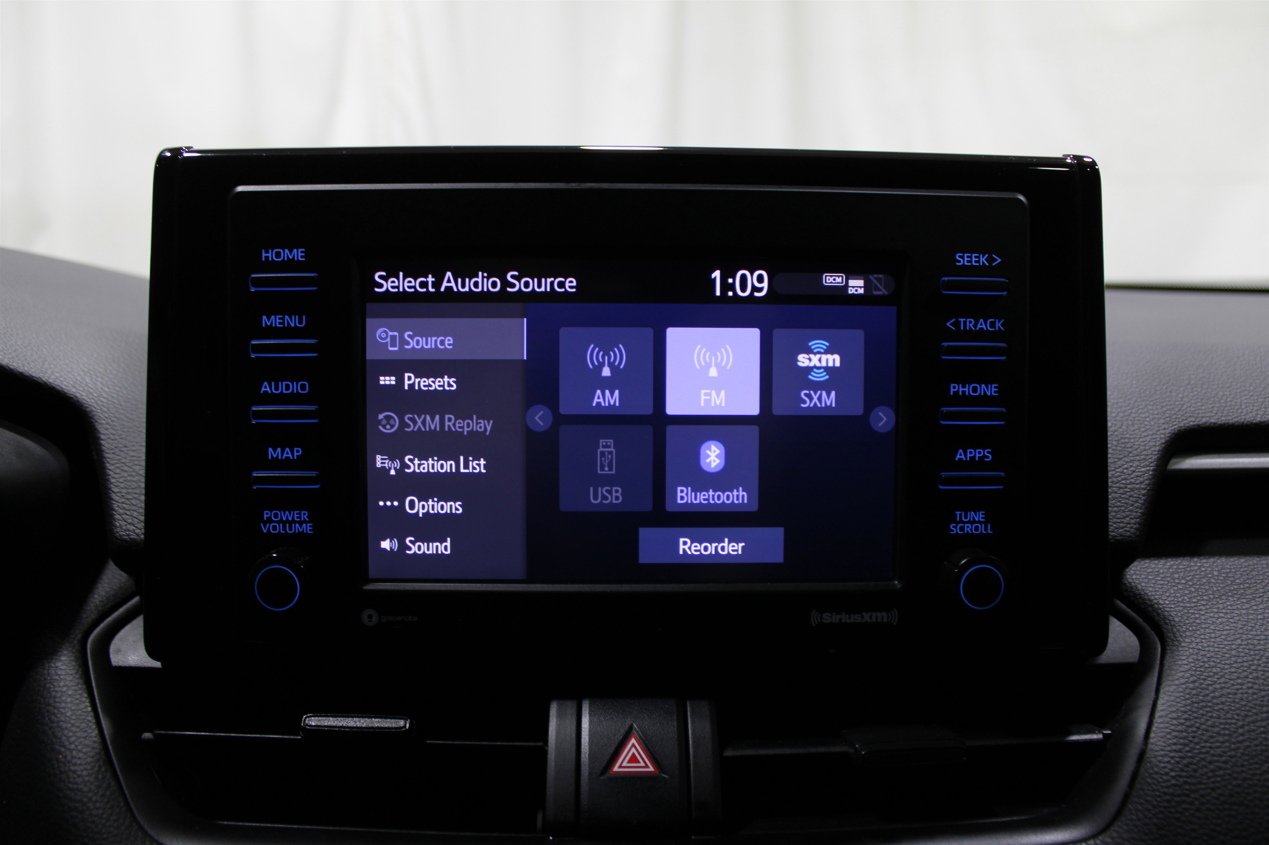 Used 2022 Toyota RAV4 XLE image 16